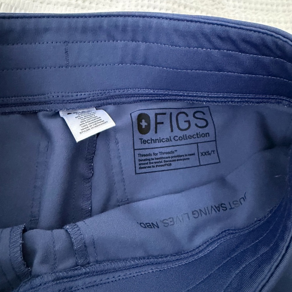 Big Sky FIGS Zamora Jogger Scrub Pants - Picture 2 of 6
